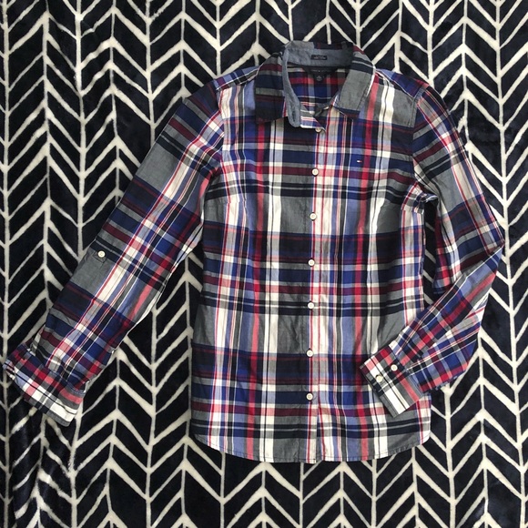 Tommy Hilfiger Tops - 🔥Tommy Hilfiger plaid button up shirt